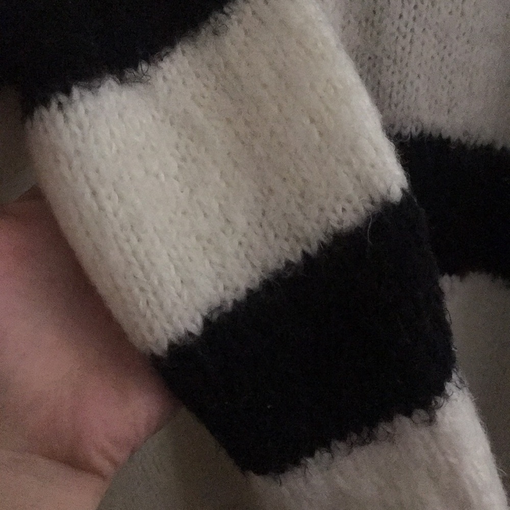 Pacsun Soft Knitted Sweater - Picture 5 of 6